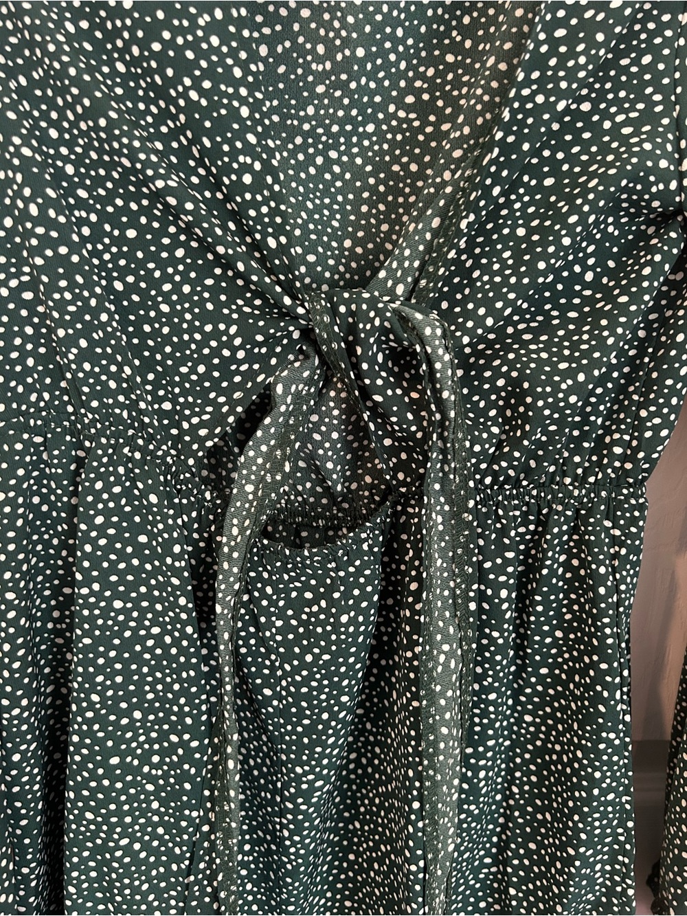 Green & white front tie & ruffle hem romper Shein size S - Picture 2 of 5